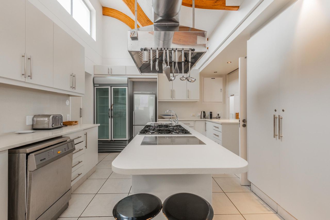 Stunning 7 Bedroom House for sale in Cutty Sark with a Ocean View, photo 16